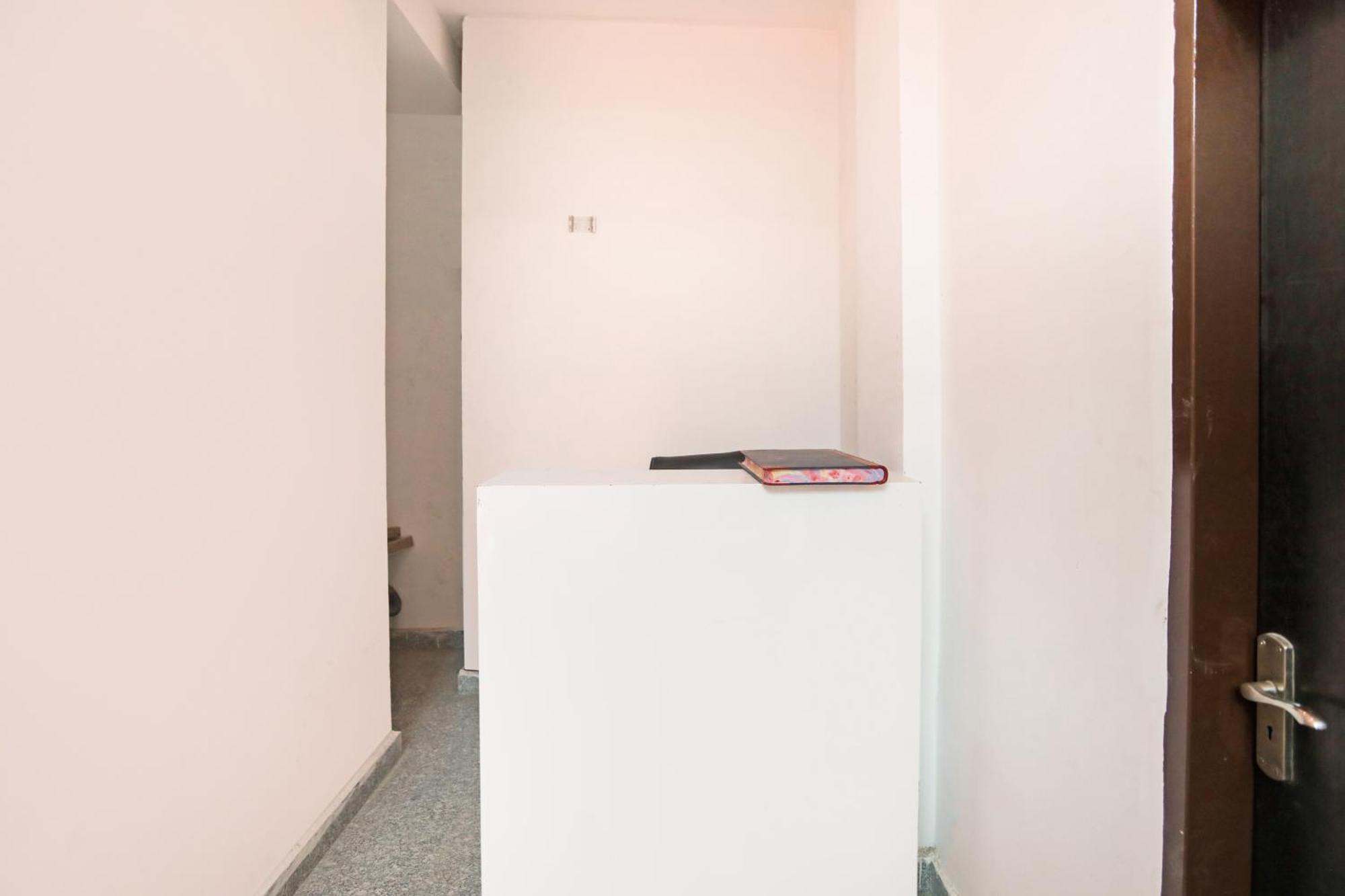Hotel O Welcome Residency 구르가온 외부 사진